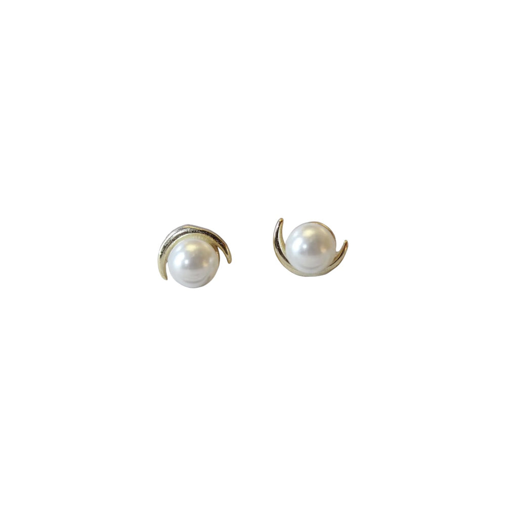 Aspen Pearl Moon Studs