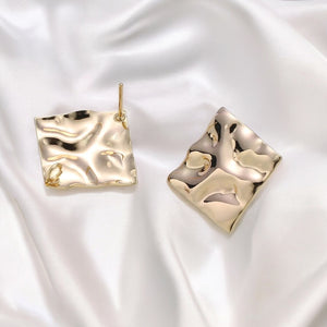 Golden Wavy Square Earrings